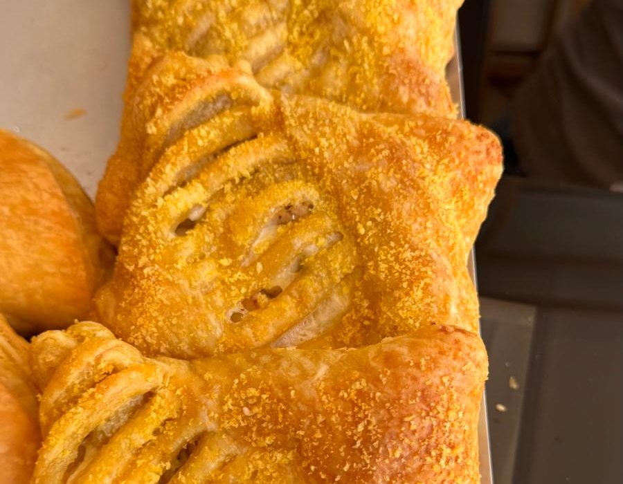 Cornmeal-dusted Cretan cheese turnover pastry, Bakery Kissamos